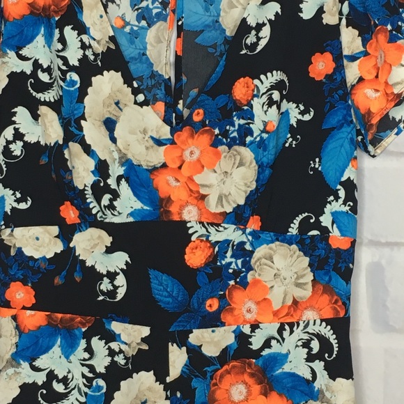 ❗️$15 SALE — Solemio Floral Romper - Picture 4 of 8